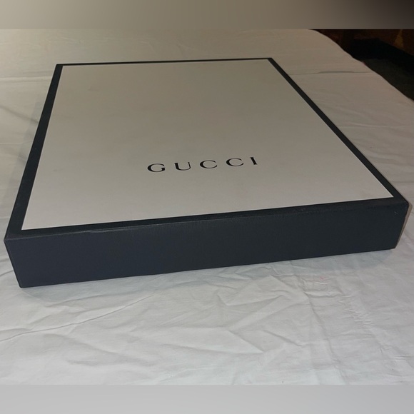 Gucci Gift Box - Picture 3 of 14